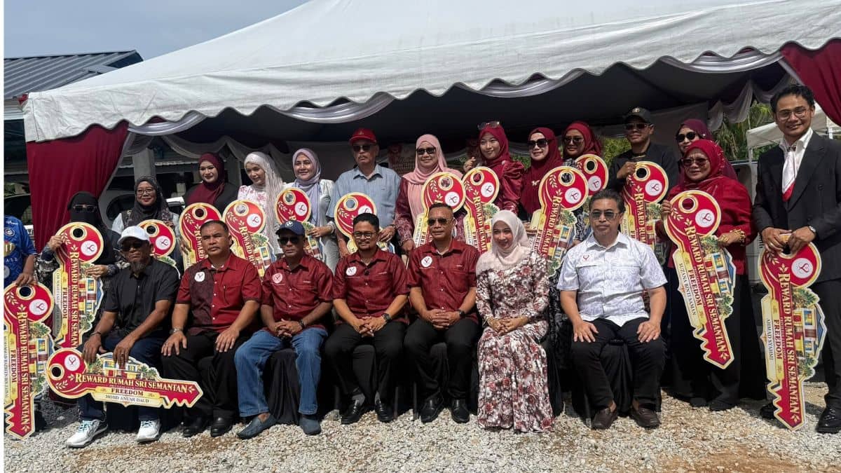 Kedai Emas Sri Semantan Hadiahkan Banglo Pada 15 Orang Ahli SSPC